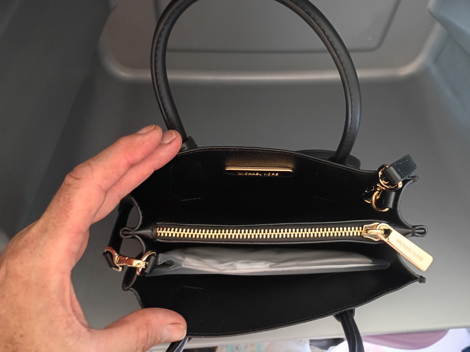 Michael Kors Black Leather Handbag for Women 20cm x 21.5cm x 10cm