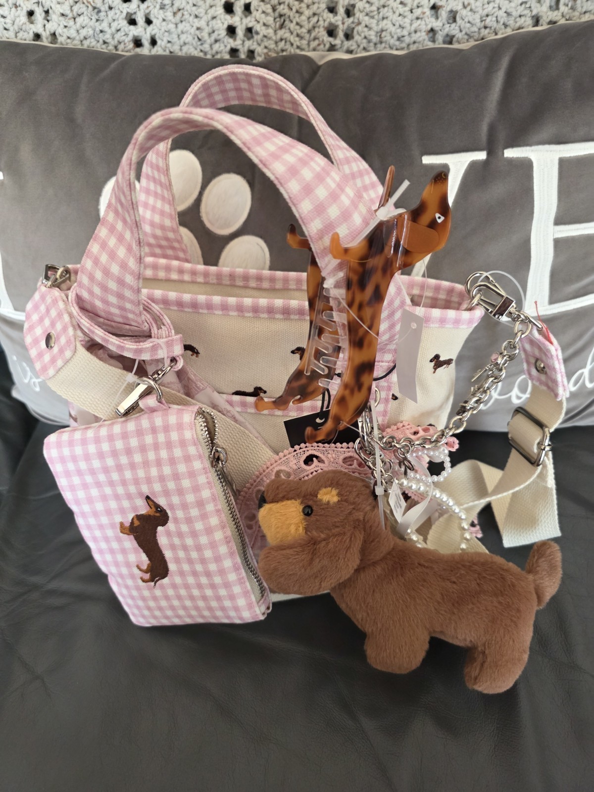 Madden Girl Dachshund Gingham Tote Bag Zip Lined Bag Charm Bow Chain Dixie NWT
