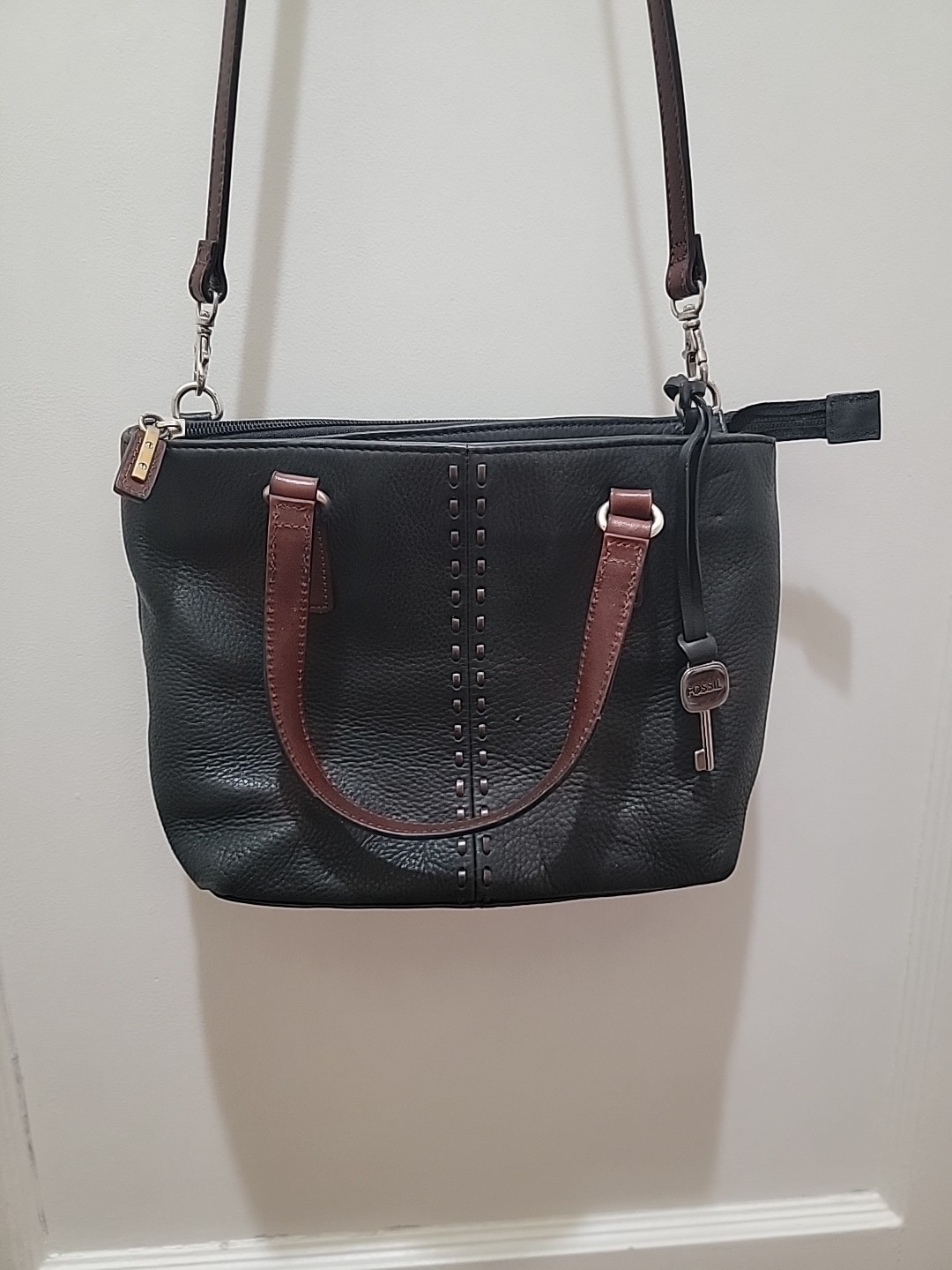 Fossil Black/Brown Pebbled Leather Crossbody Bag ZB7013