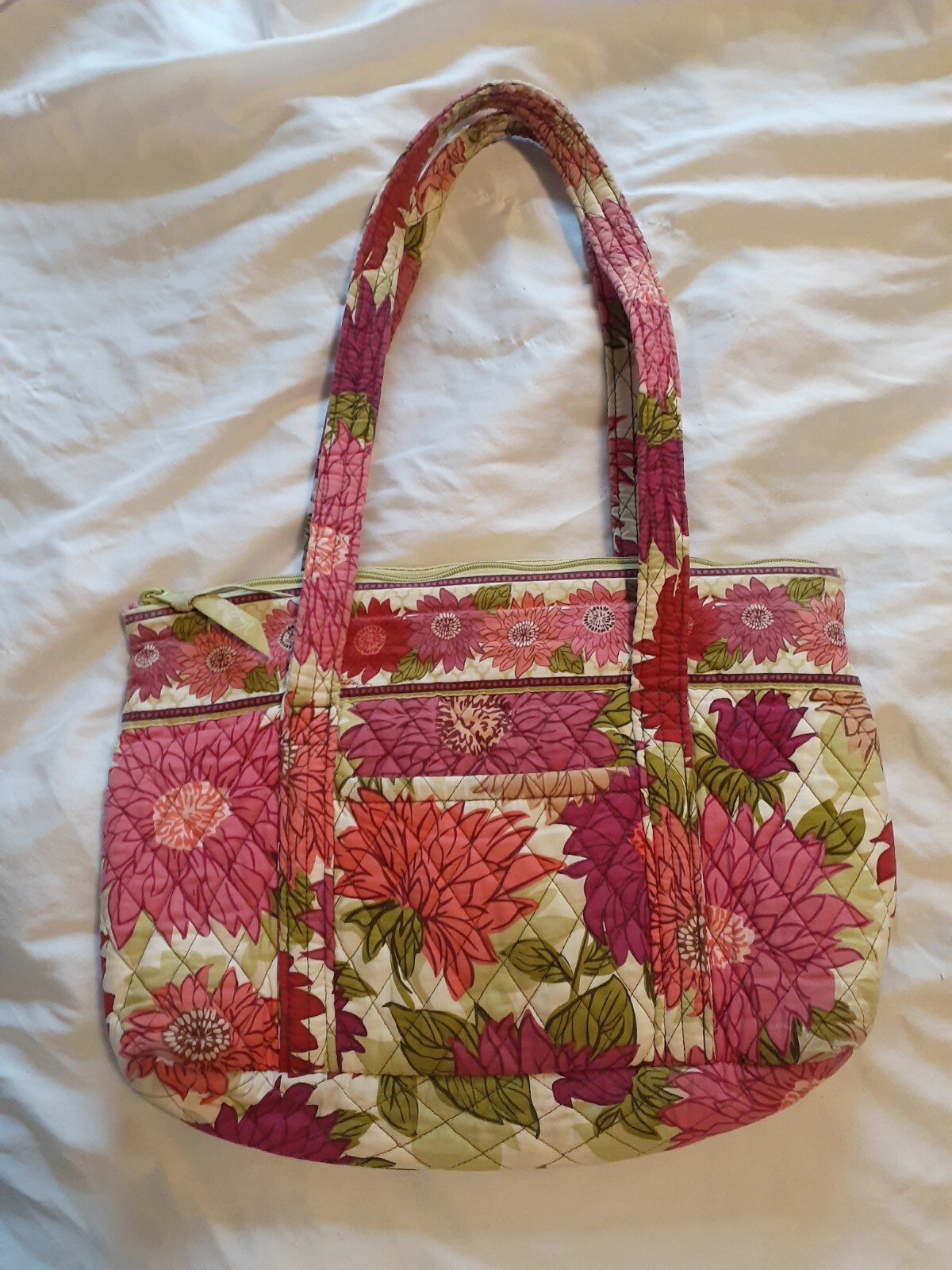 Vera Bradley Handbag – Zip Tote – Retired Floral Design