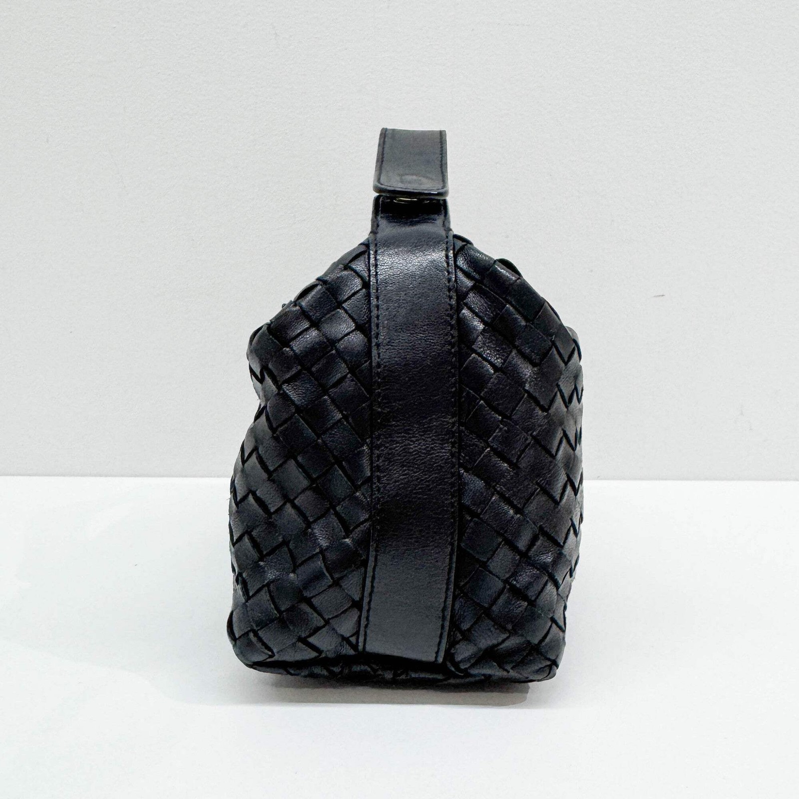 BOTTEGA VENETA Intrecciato Black Leather Pouch Hand Bag