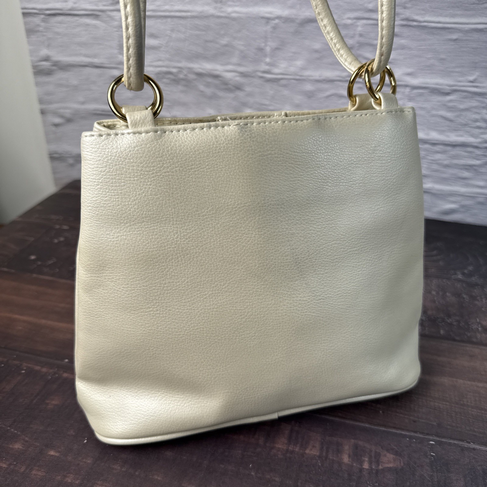 Vintage White Shoulder Bag Purse Amanda Smith