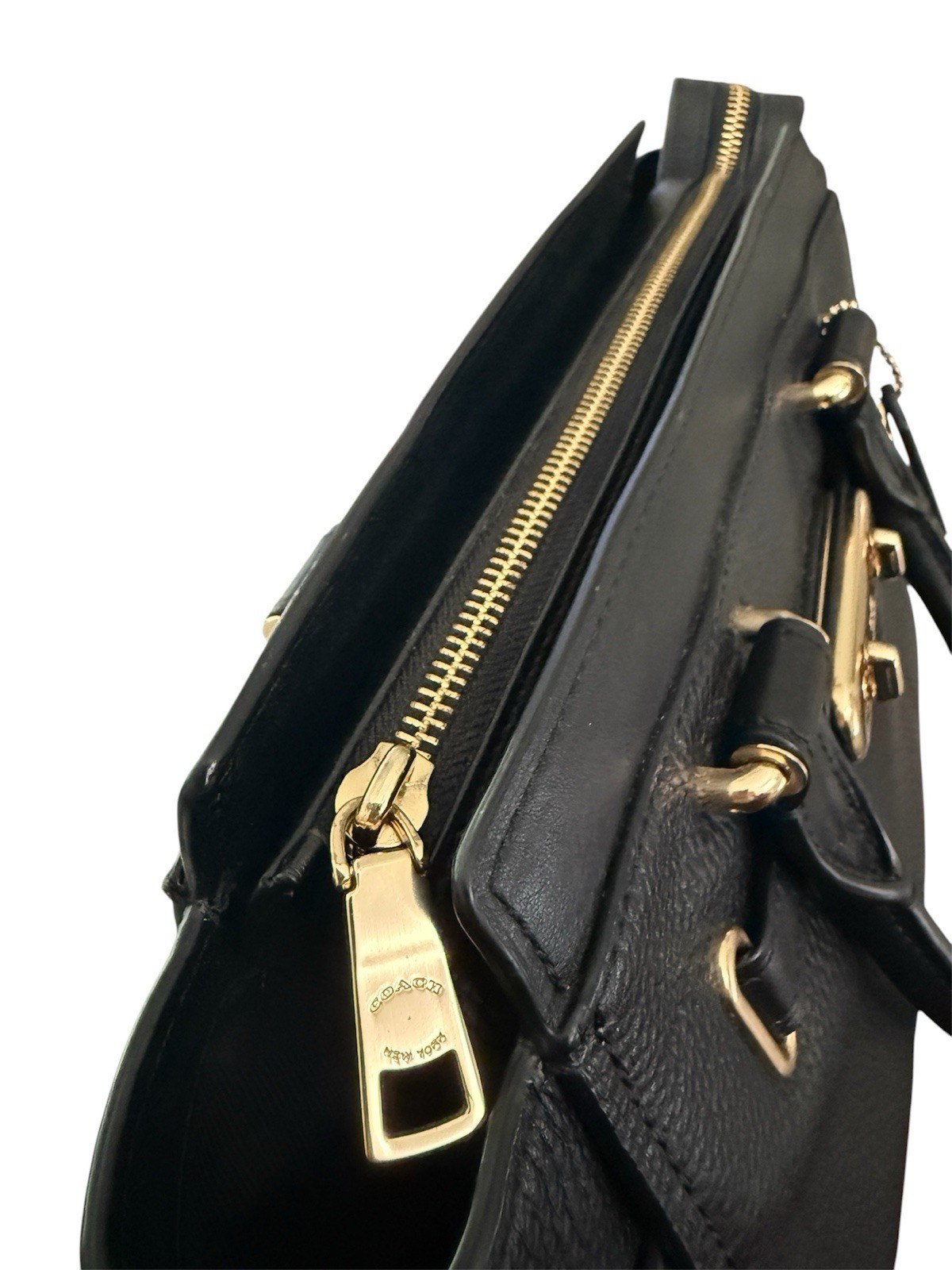 Coach Swagger 27 Pebble Leather With Dustbag