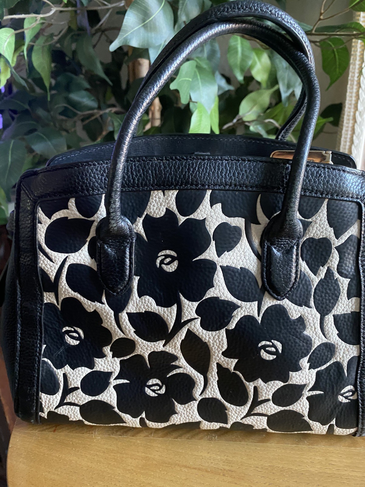 Kate Spade Rosy Garden/Leather, 3 Compartment Satchel/Shoulder Bag-Black/White