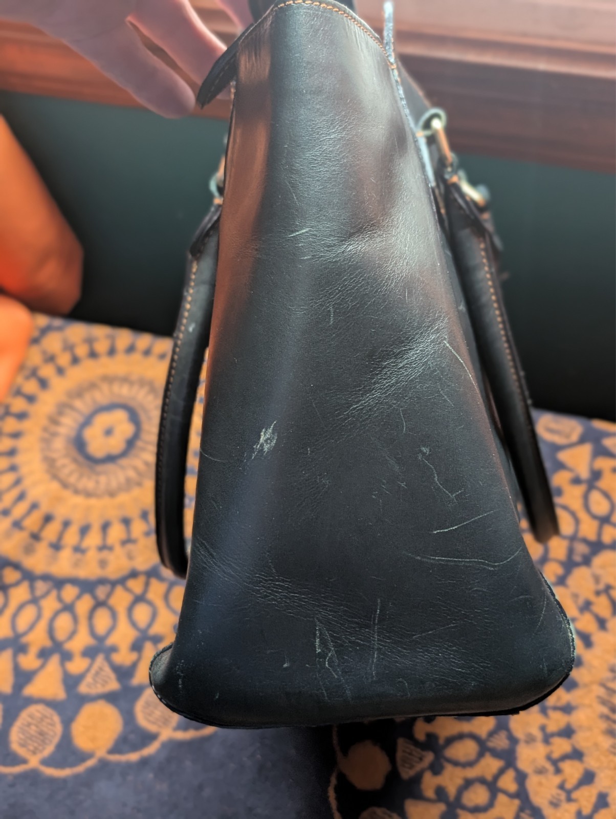 Dooney & Bourke dark navy blue leather purse