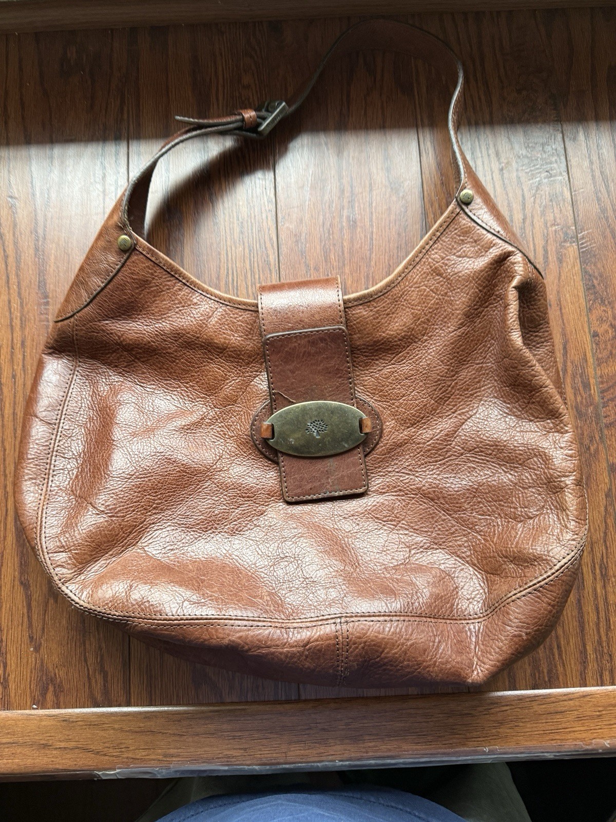 Mulberry Brown Pebbled Shoulder Bag Zip Closure Logo Accent Gold Hardware