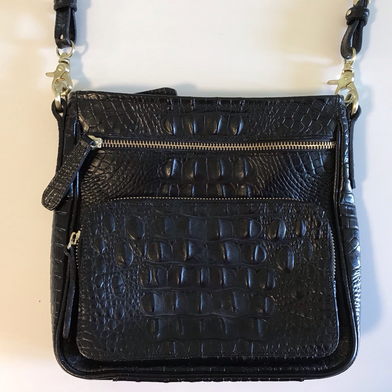 Brahmin Black Croc Embossed Shoulder Crossbody Handbag Old Money Luxury