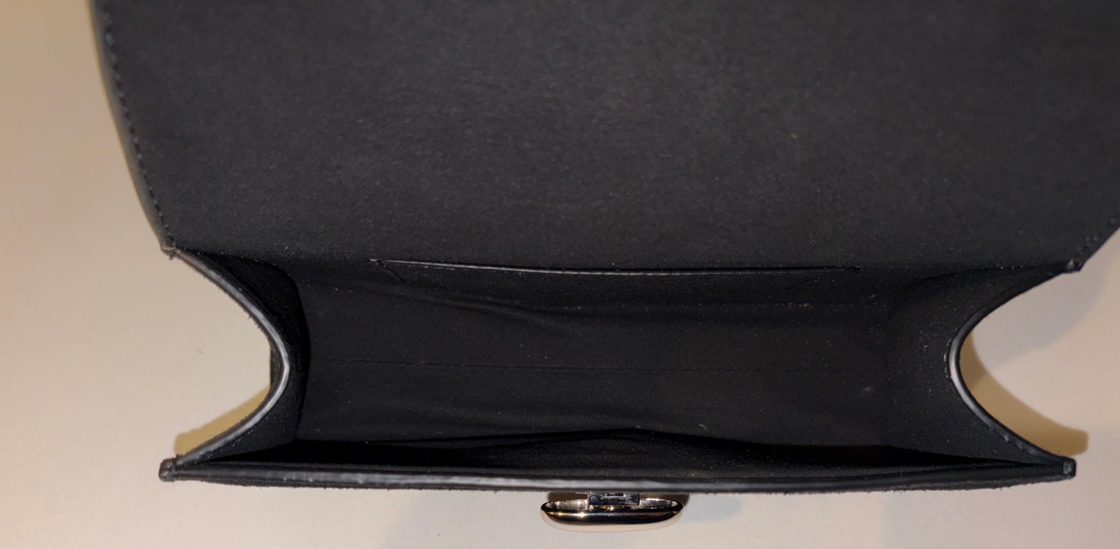 SAVETTE Symmetry Pochette Suede Black