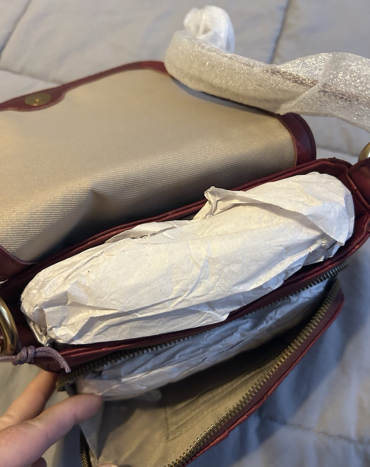 American Leather Co. Shoulder Bag Burgundy Magnetic Zip Zipper Brand Card