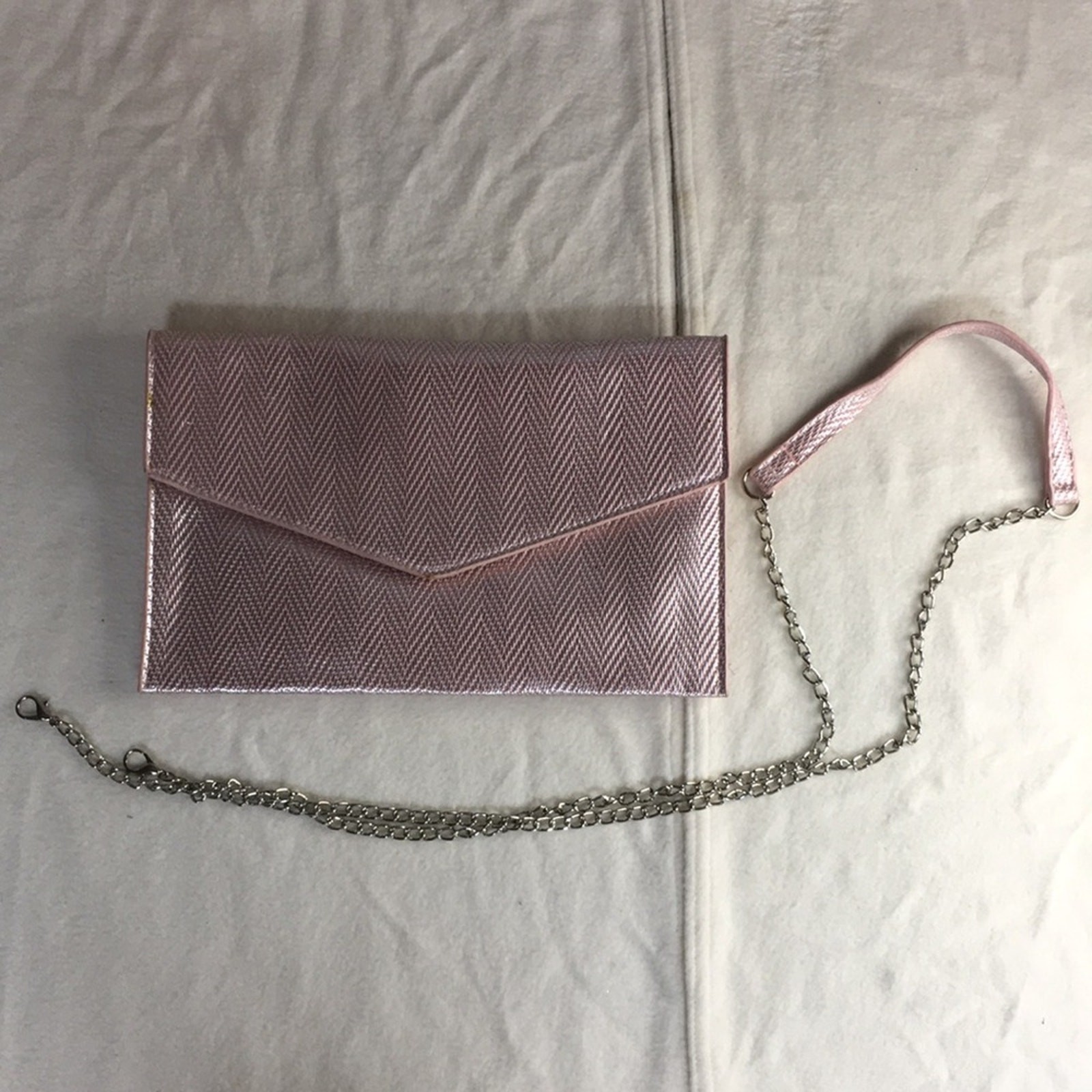 New Elegant Holiday Shimmery Purse/Handbag Light Pink/Silver Size 6.5”x10.5”