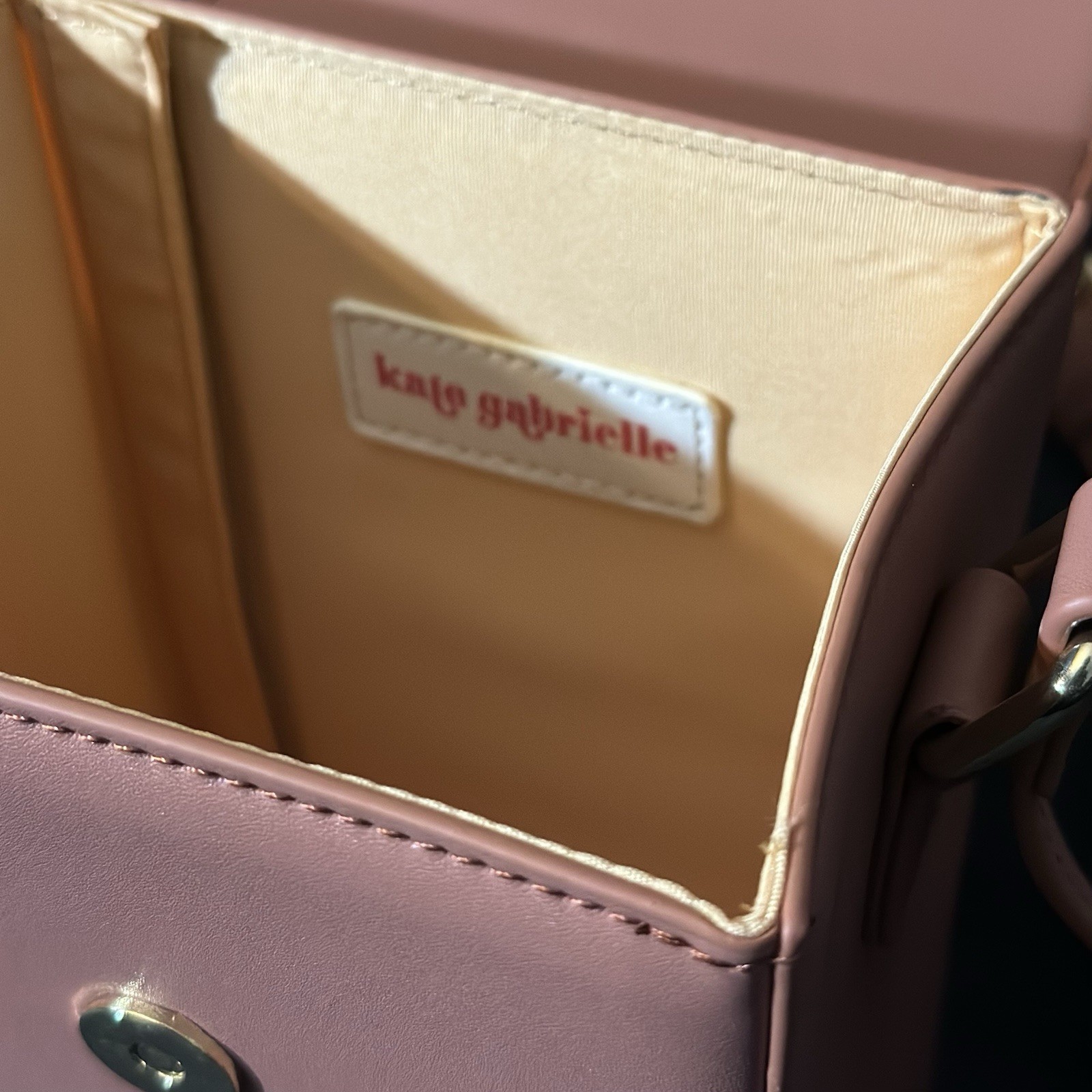 kate gabrielle Pink Shoulder Bag Heart Accent Scalloped Edge with Bag Charm