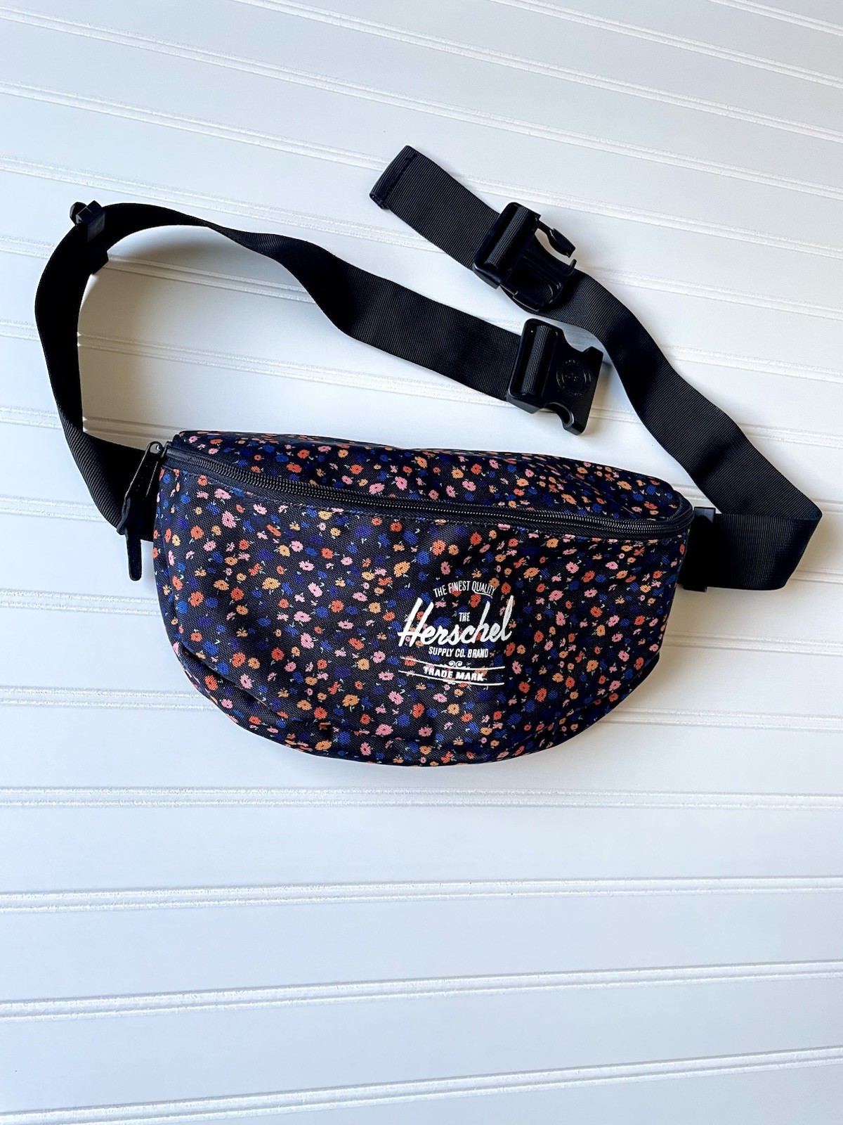 Herschel 4.5 L Kaine Hip Pack Black Floral Large Fanny Lumbar Belt Bag Gorpcore