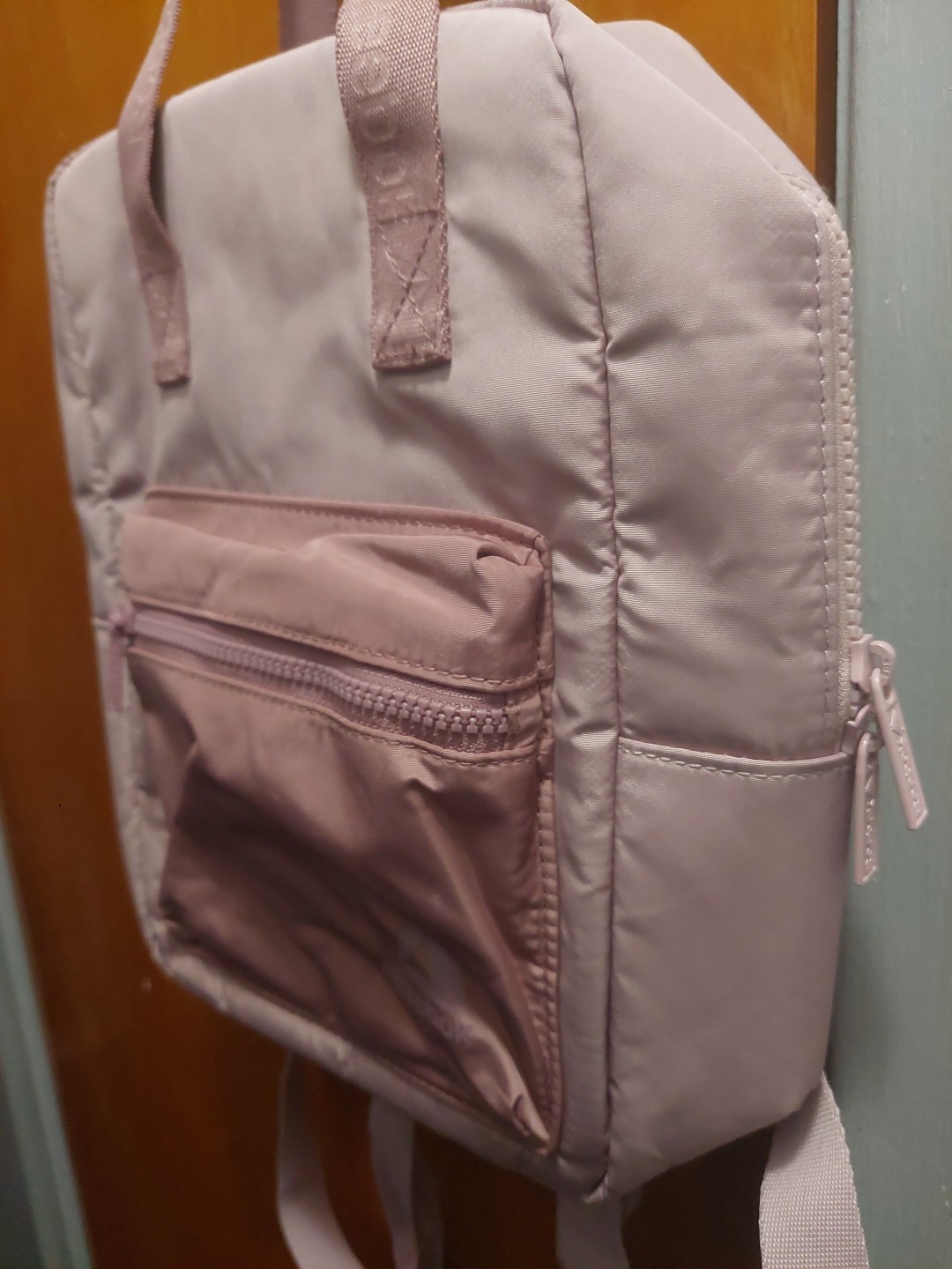 Reebok Smalk Mauve Pink Purple Zipper Close Backpack About 12x9x4