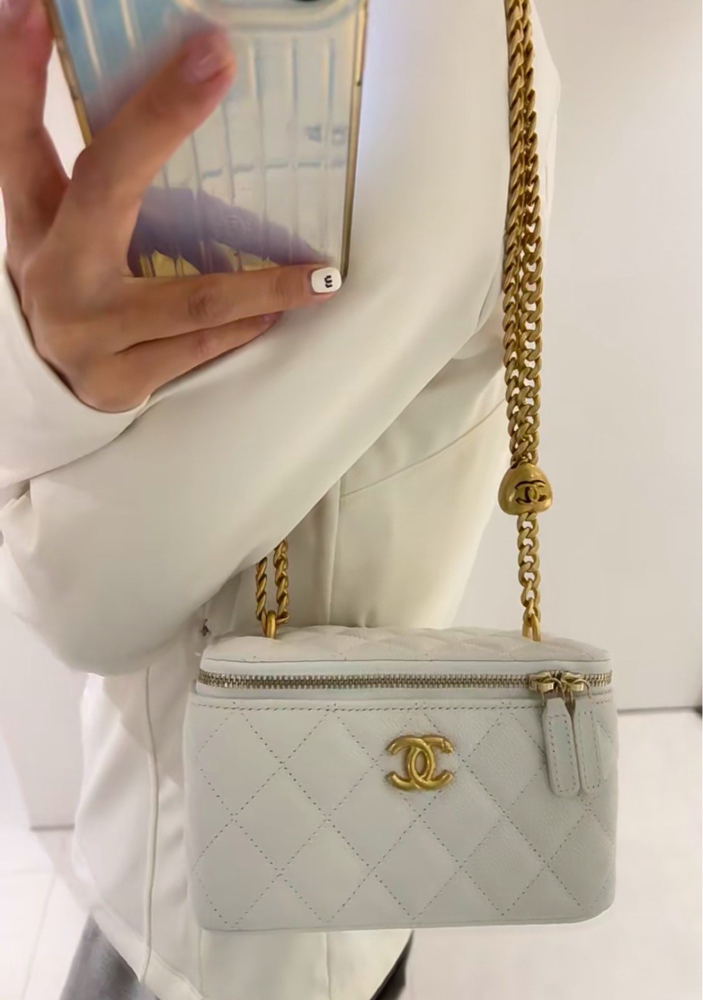 Chanel 23P Vanity Case White Leather Gold Hardware Ball Chain Bag[Duties Paid]