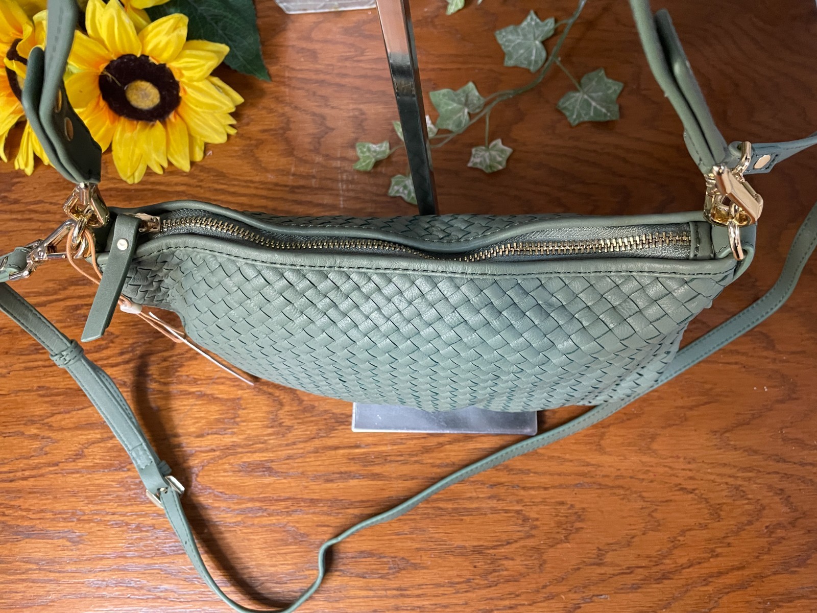 NWT QUINCE ITALIAN LEATHER MINI HANDWOVEN CRESCENT CROSSBODY SAGE BAG MSRP$120