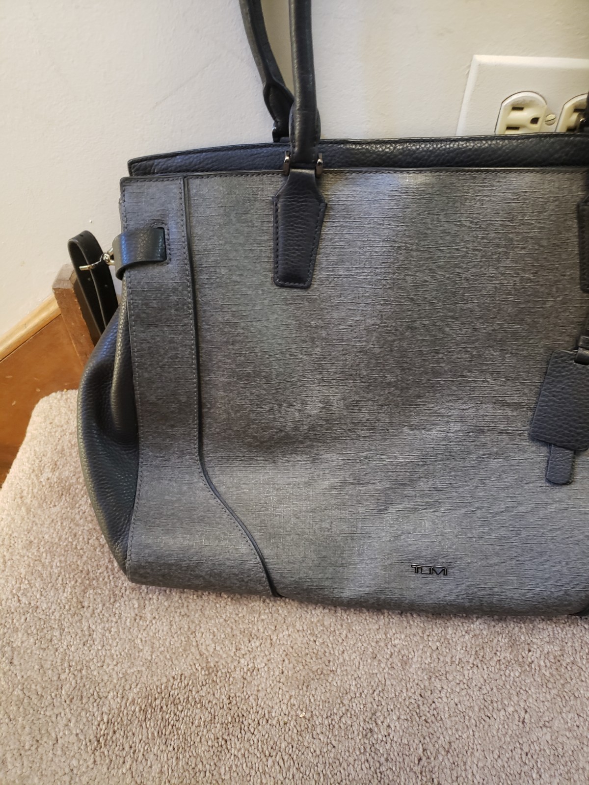 TUMI Stanton Nia Commuter Briefcase Business Computer Bag 110062 T542 734402EG