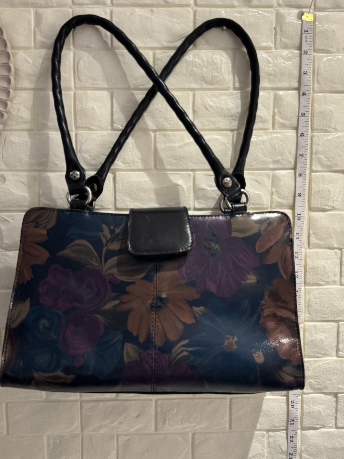 Floral Multicolor Shoulder Bag Black Shoulder Strap Magnetic Zip Inner Pockets