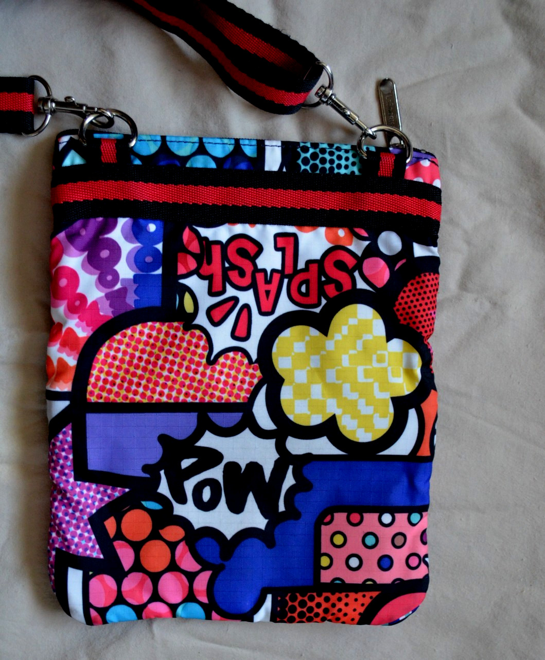 LeSportSac Cross Body 3 Zipper POP ART Print Kasey SPLASH POW POP Adjust Strap