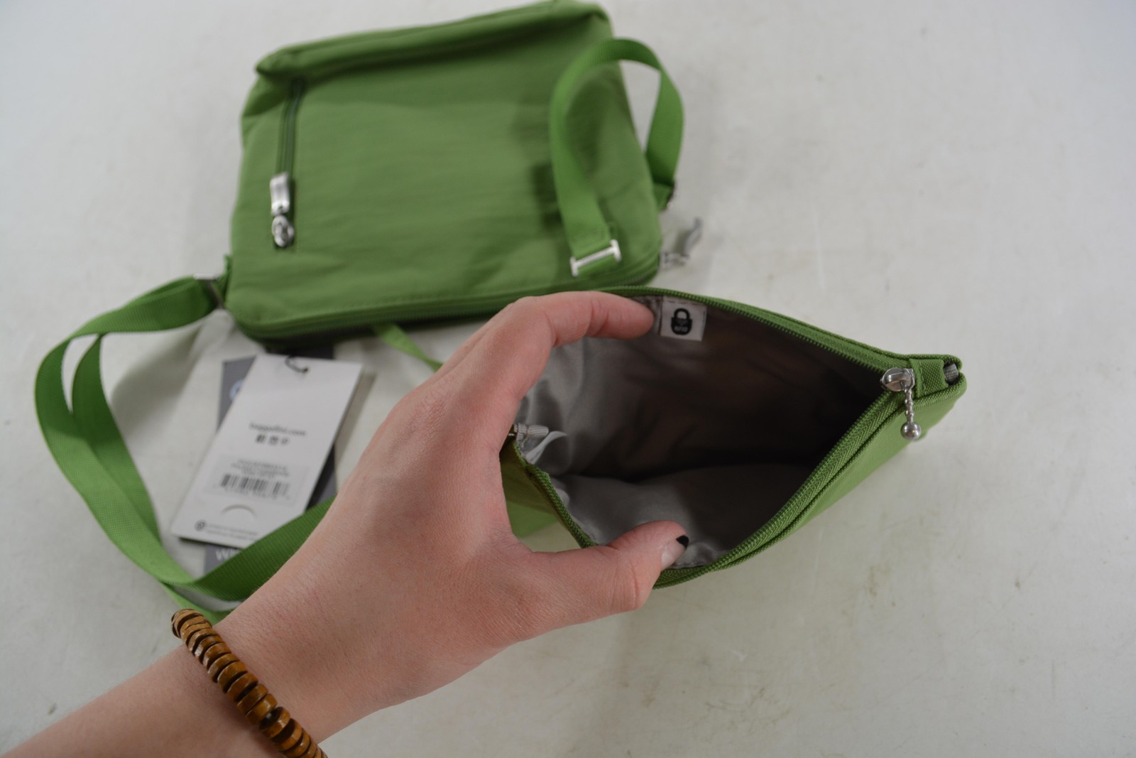 Baggallini Pocket Crossbody Bag Womens Small Green Nylon RFID Pouch Travel Zip