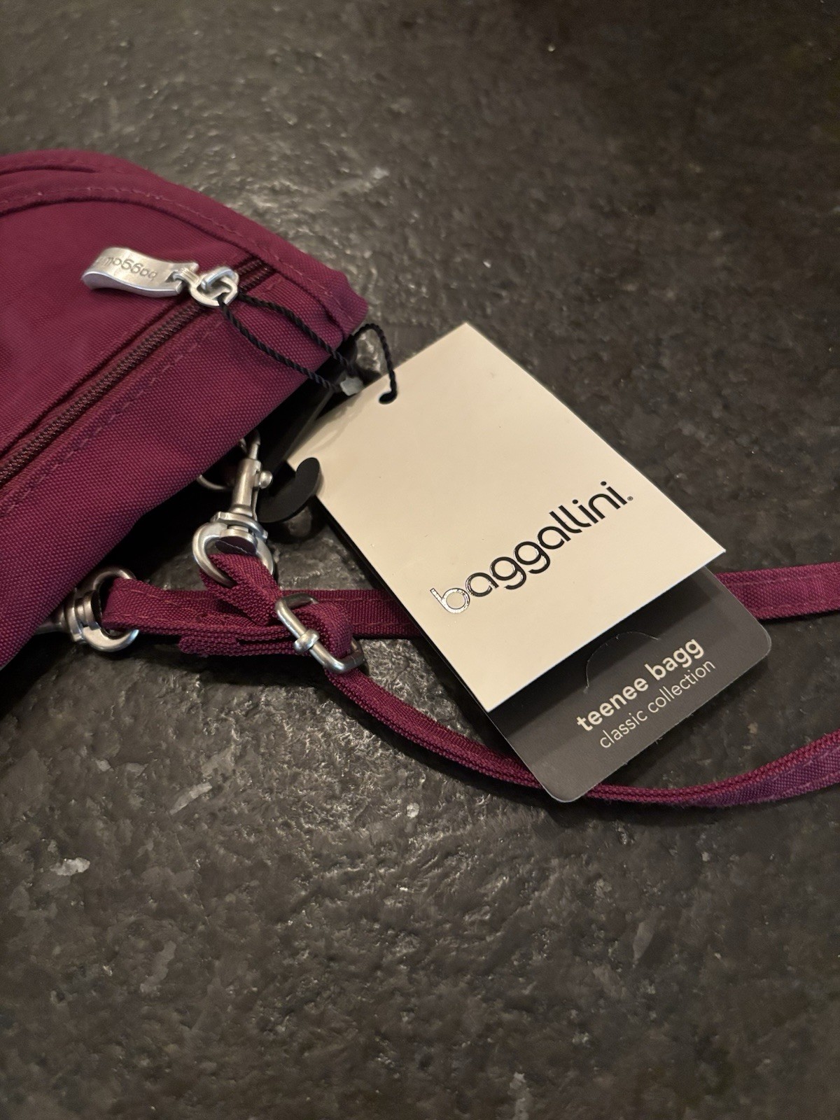 NWT Baggallini “Teenee Bagg” Classic Collection Crossbody Gift ~Burgundy Red