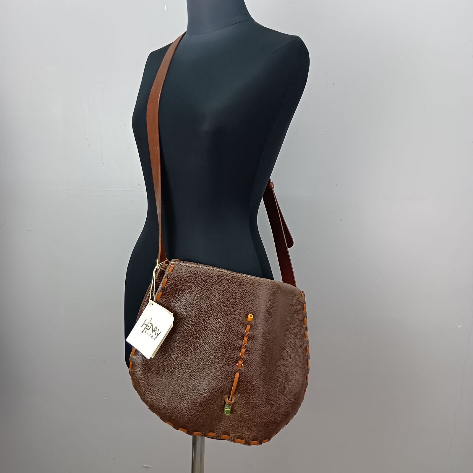 Used Henry Cuir Leather Shoulder Bag Brown H 28 x W 33 x D 10cm