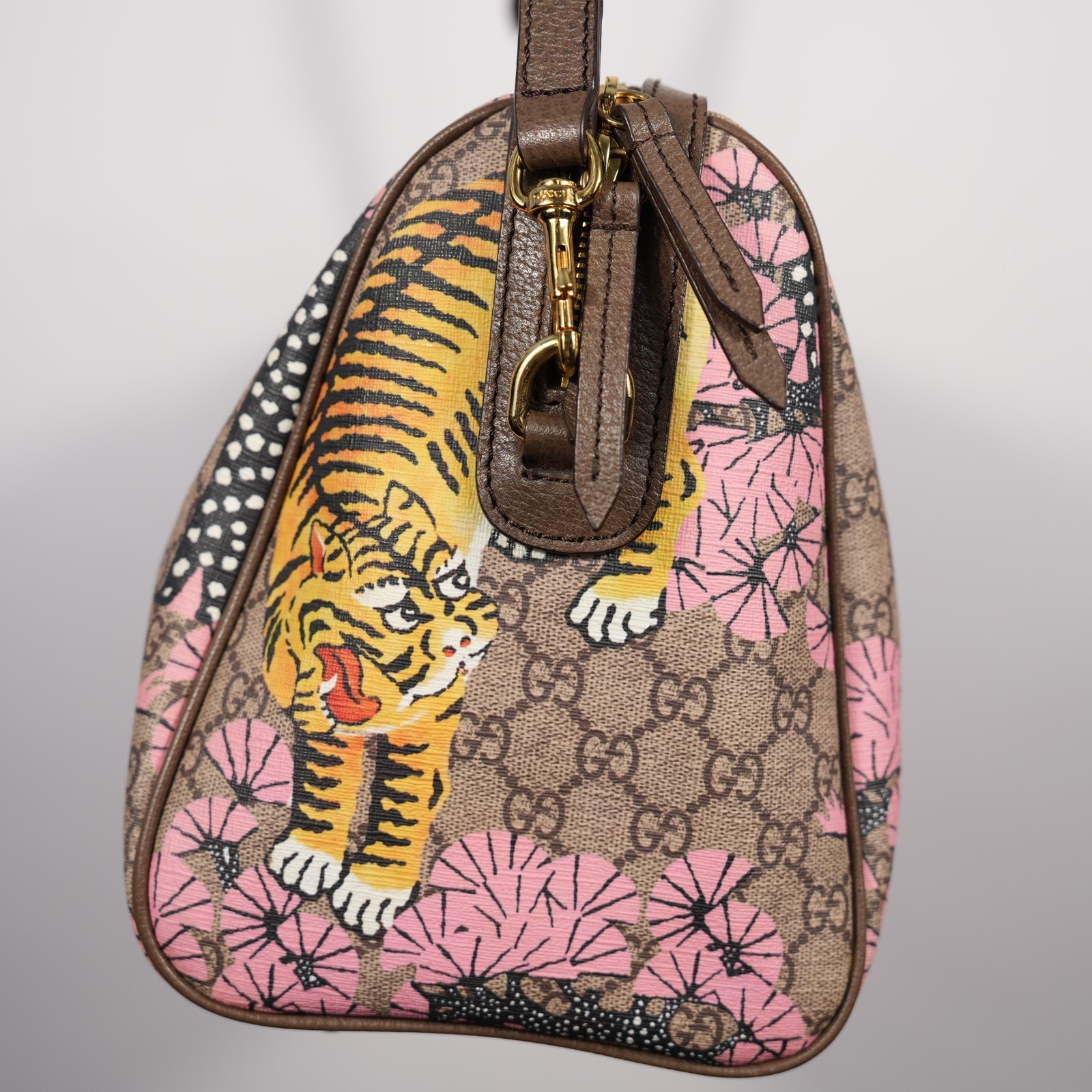 Gucci GG Supreme Monogram Bengal Medium Boston Beige Pink