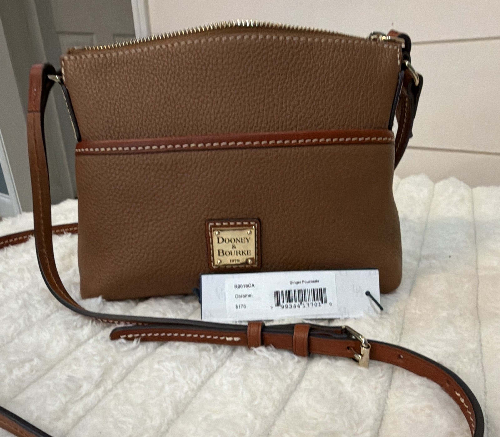 Dooney & Bourke Caramel Pebbled Crossbody Bag Zip Detachable Strap Gold Hardware