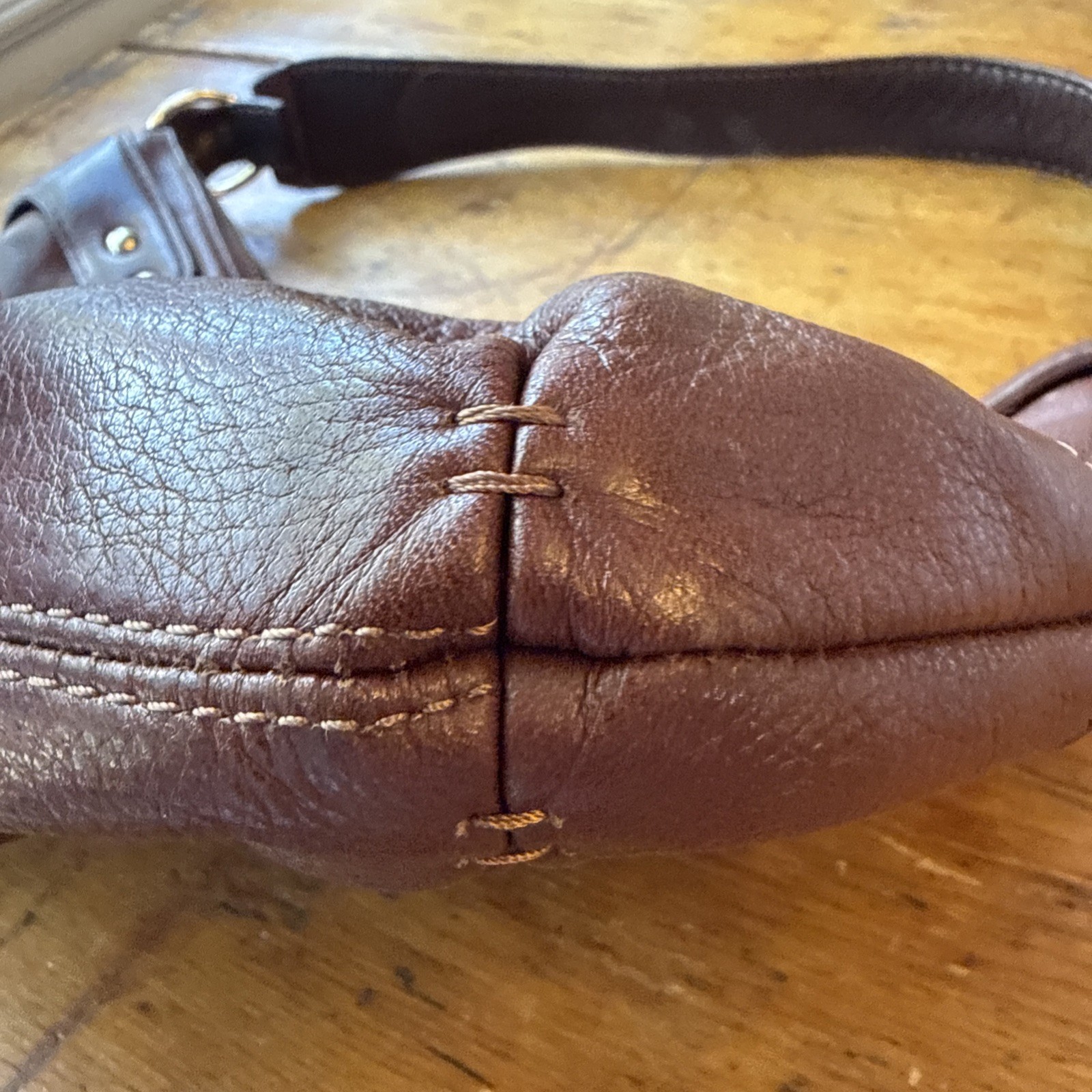 Etienne Aigner Handbag – Supple Brown Leather Brass Tone Hardware Single Strap