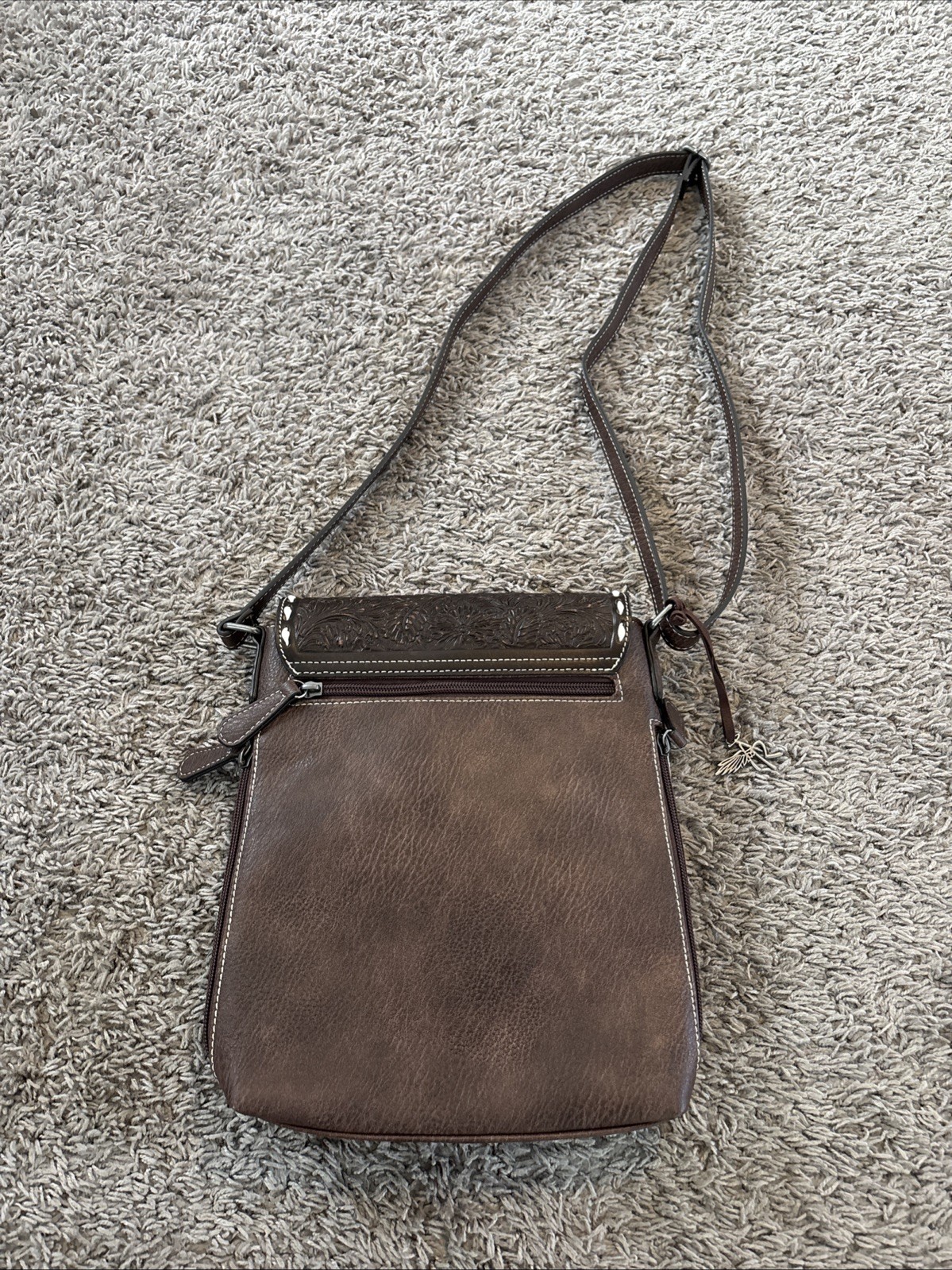 ANGEL RANCH CONCEAL CARRY CROSSBODY BAG FRINGE AZTEC MULTICOLORED