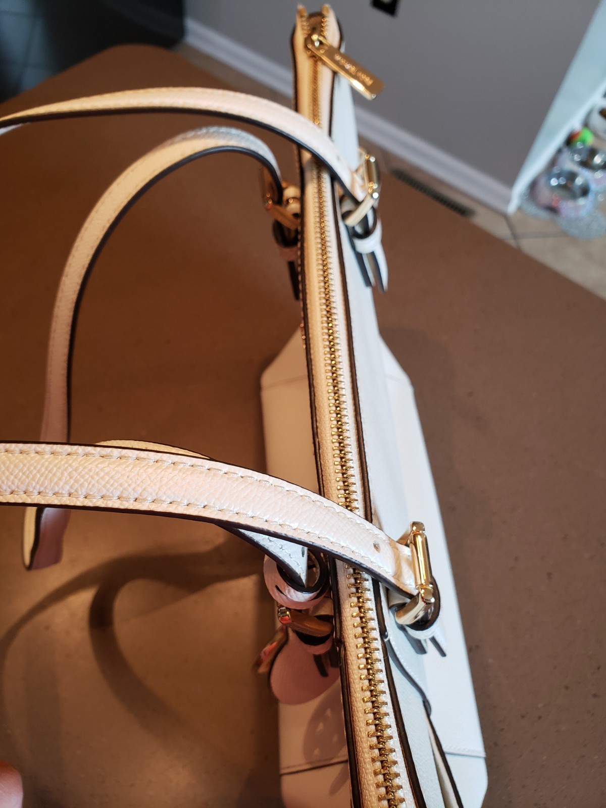 Off-white Leather Michael Kors Charlotte Purse