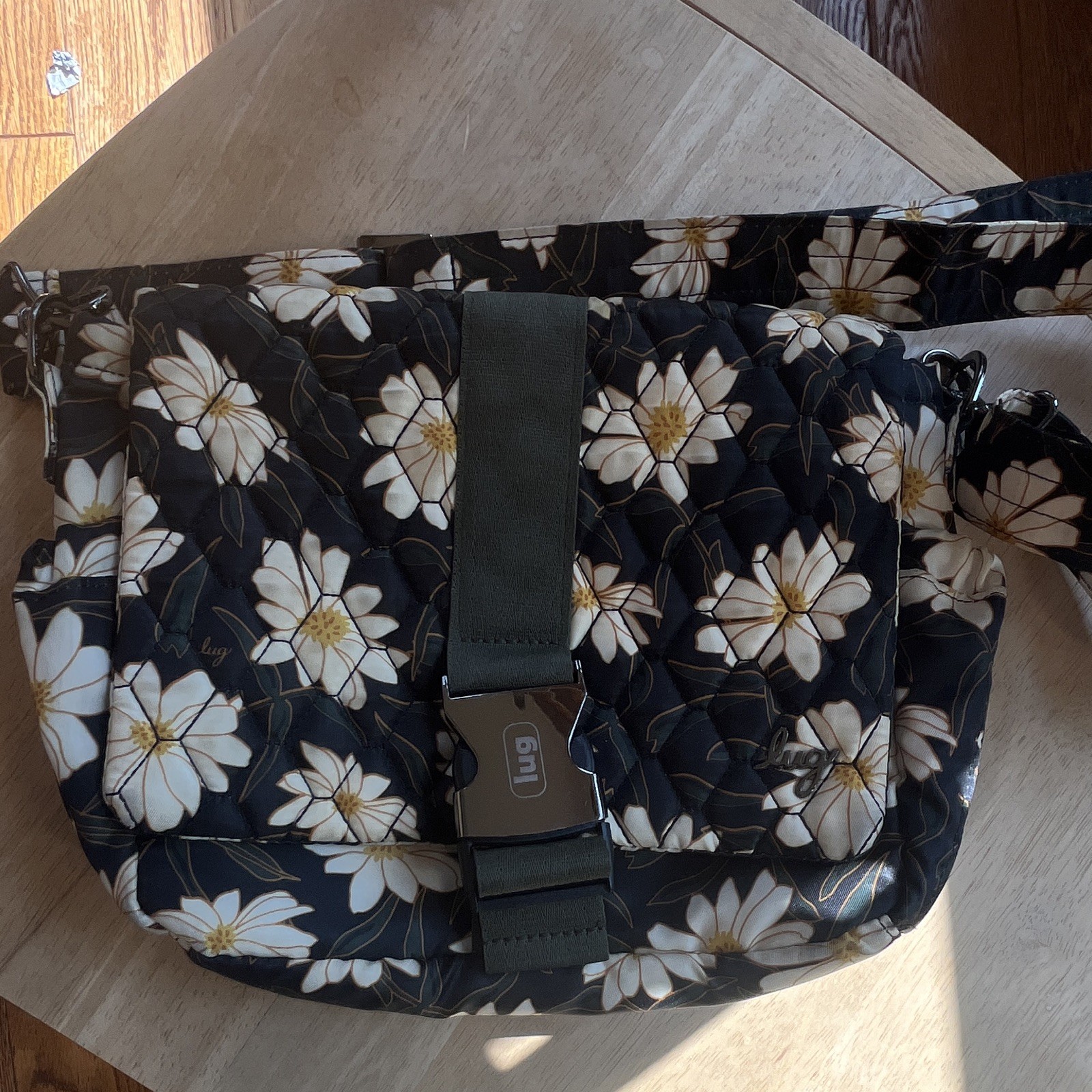 Lug Floral Shoulder/Crossbody Bag Black/White Adjustable Strap Zip Inner Pockets