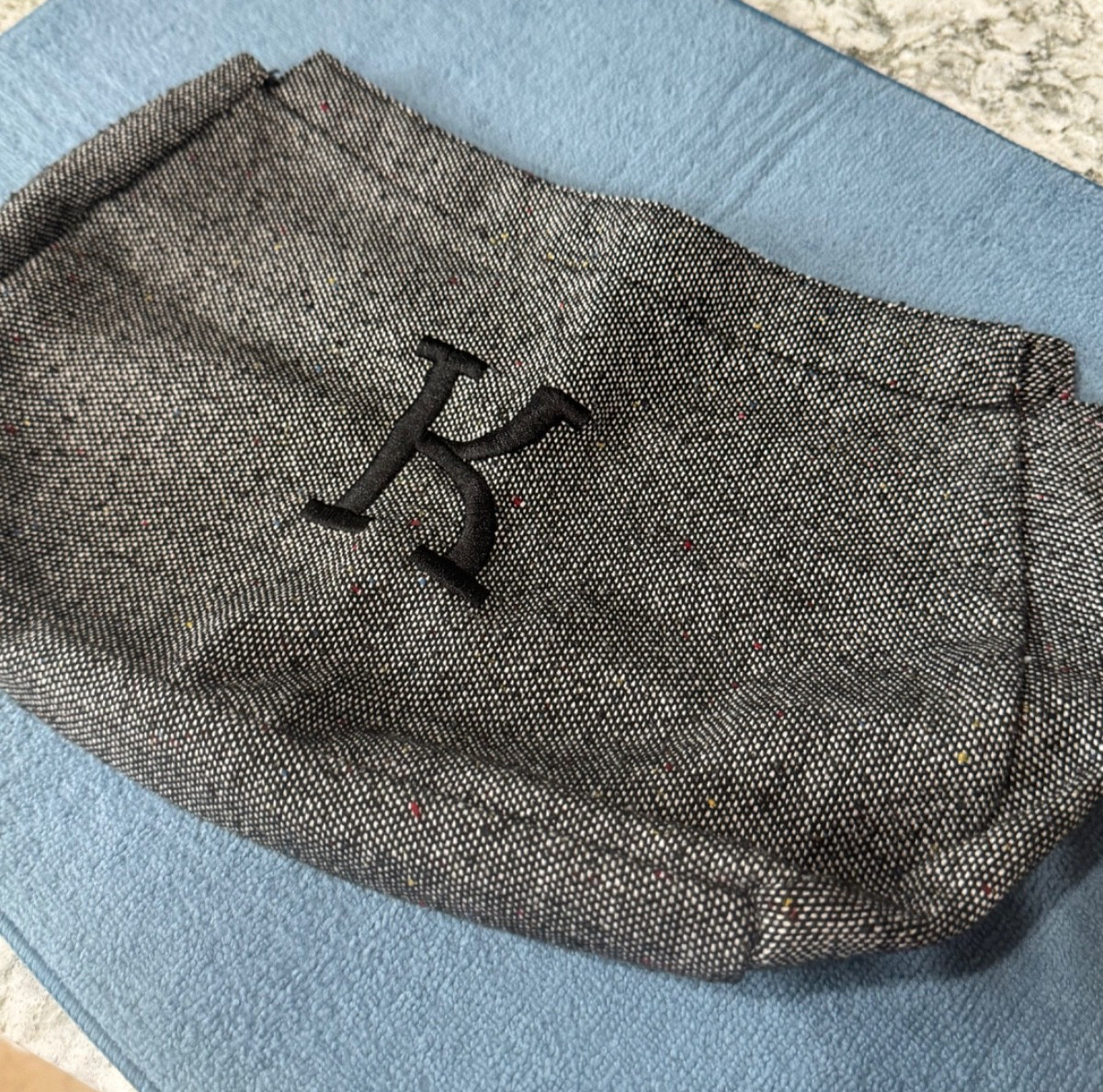 Thirty-One Tote – no handle – “K” initialed – No Handle – Clip Closure