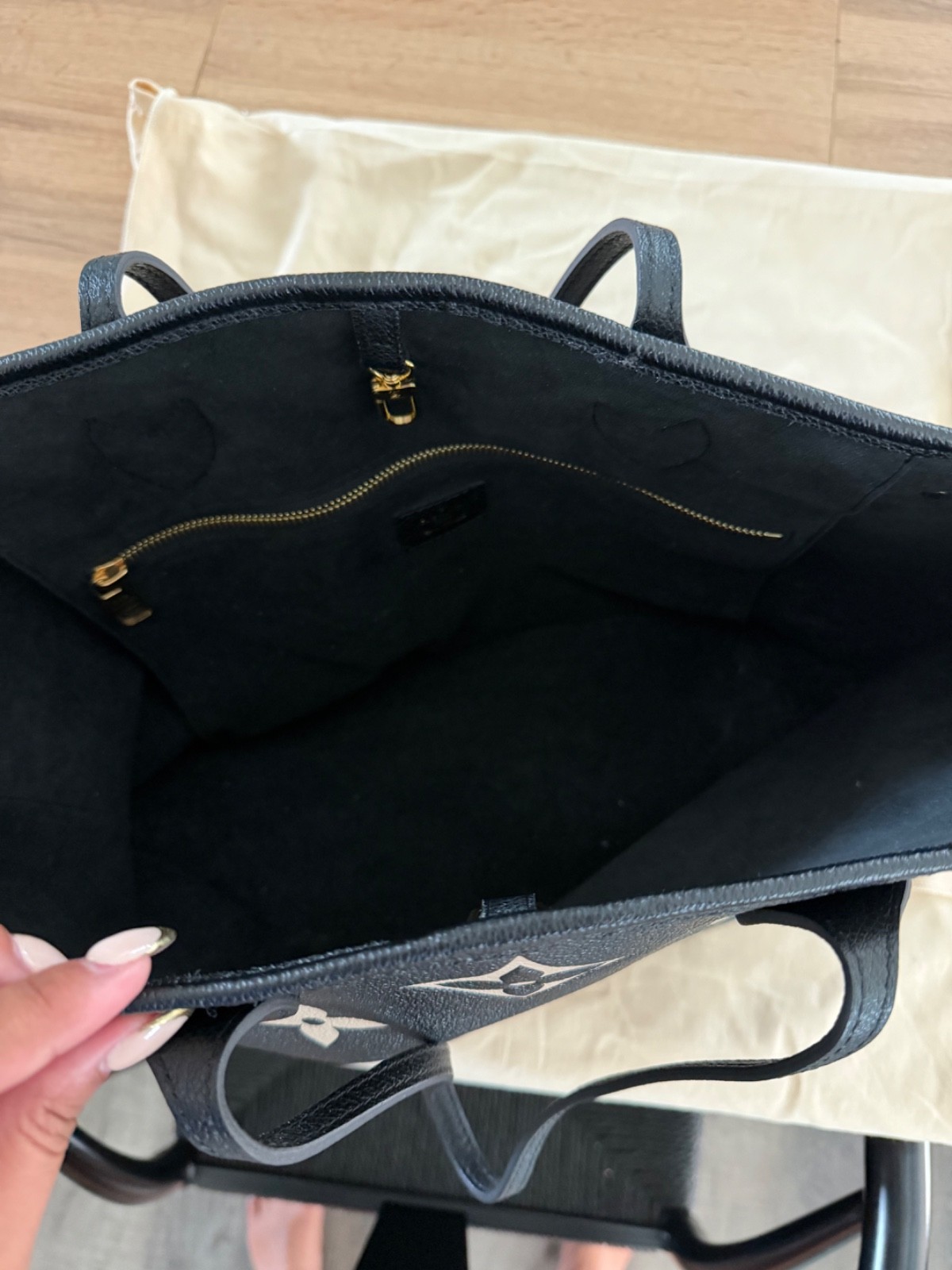 Louis Vuitton Neverfull MM Empreinte Giant Monogram Black/Beige with the pochett