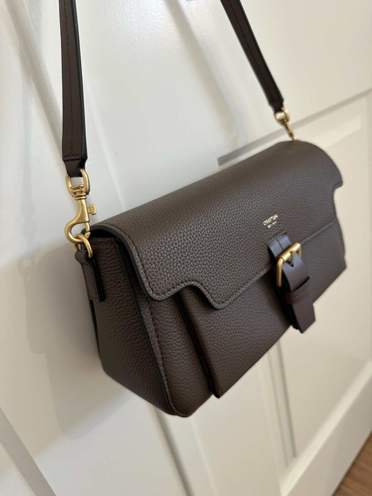 Oroton Dylan day bag brown clour NEW
