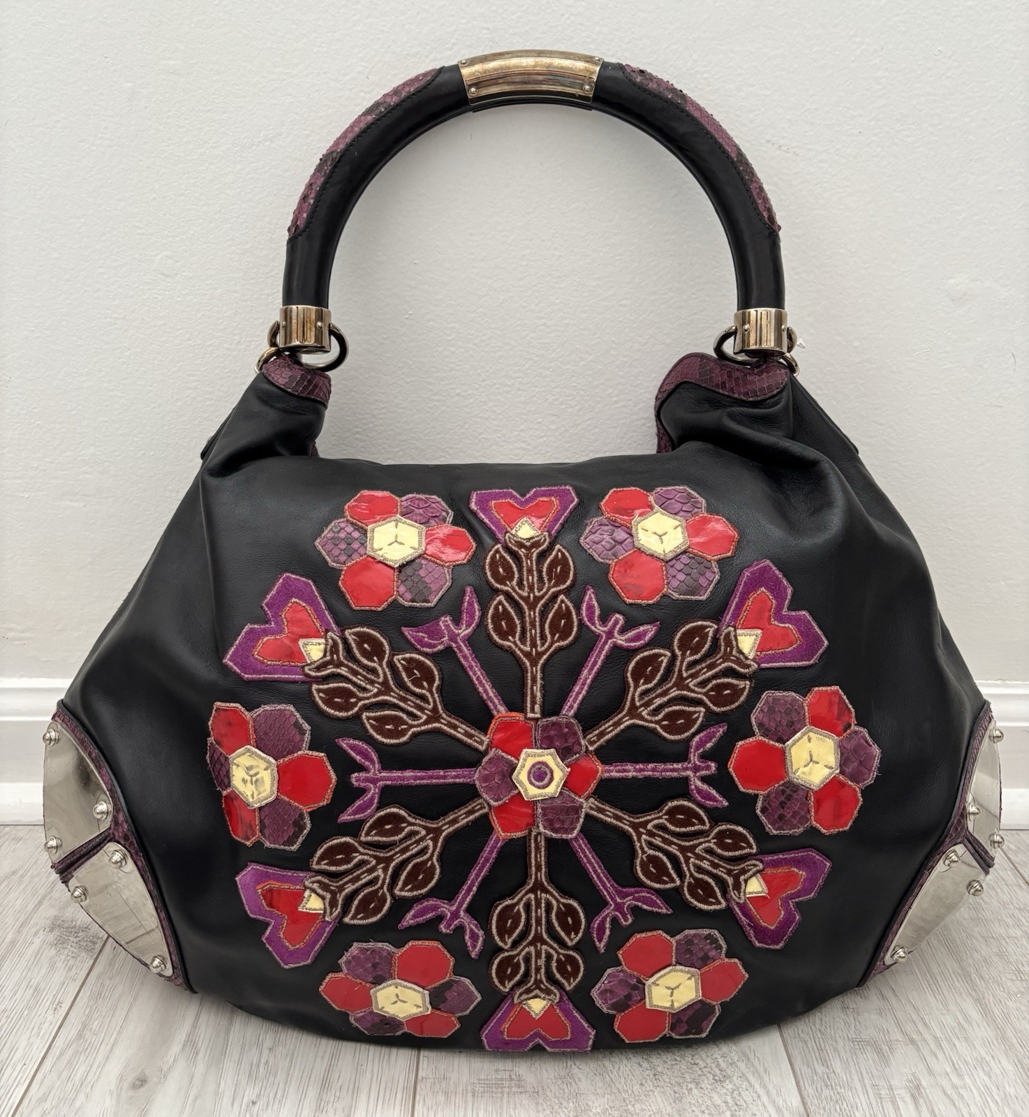 AUTHENTIC Gucci 2007 Runway Large Size Babouska Snakeskin Leather Tassel Bag