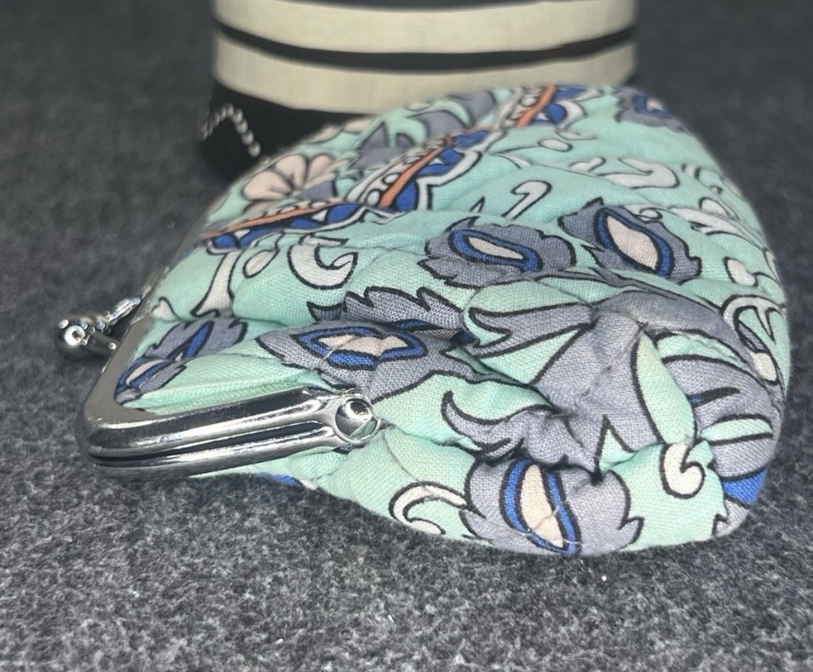 Vera Bradley – Sierra Print Coin Purse – Multicolor Floral Pattern
