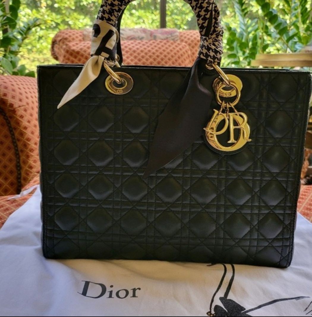 Dior Lady Dior Shoulder Bag Large Black Ultramatte Leather