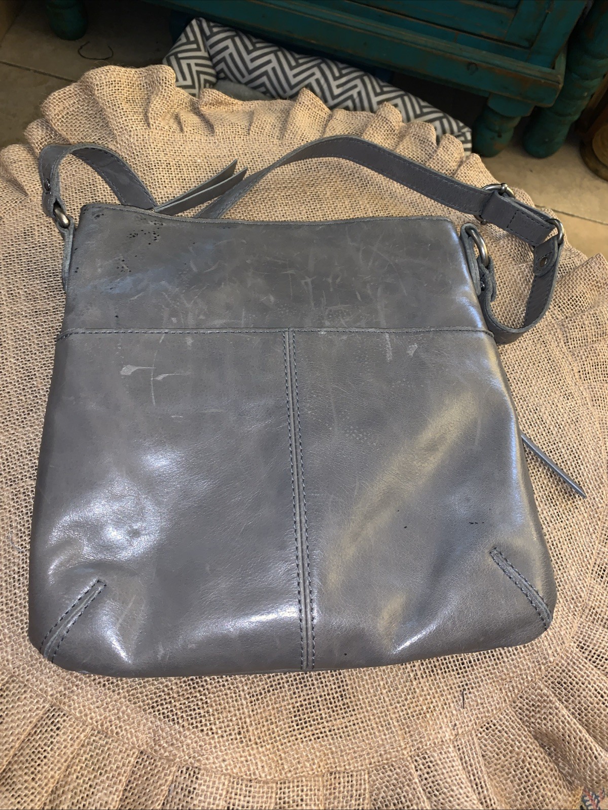 The Sak Ventura Flap Organizer Crossbody Gray Distressed Leather Bag Purse