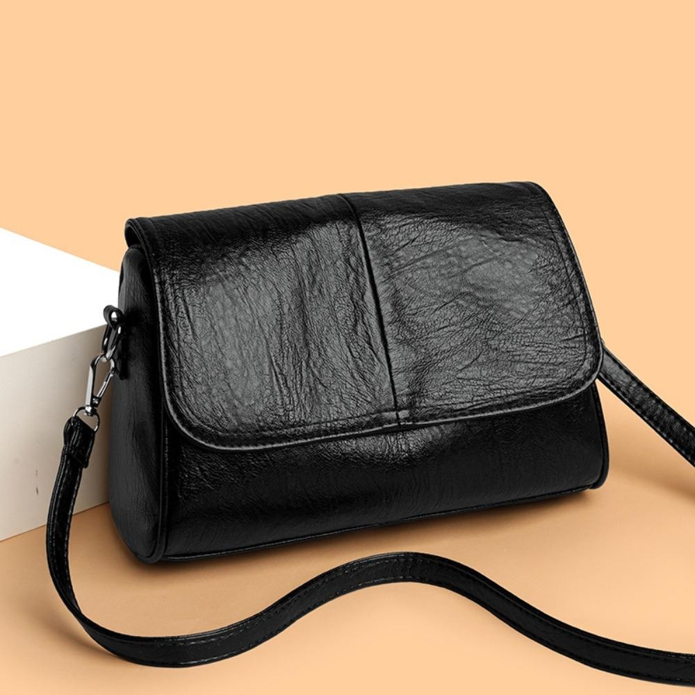 Retro Oil Wax Leather Crossbody Bag Textured and Vintage Feel Adjustable strap