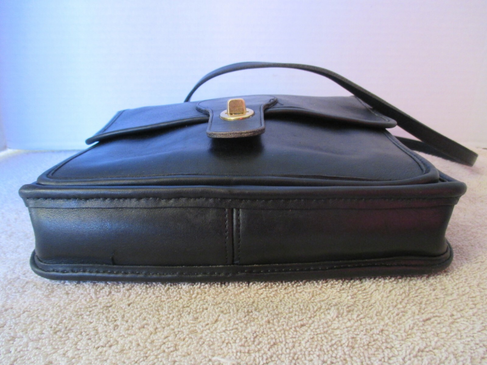 Coach Vintage Large Shoulder Pouch /Station Bag #5130 Black Leather – P/O – EVC