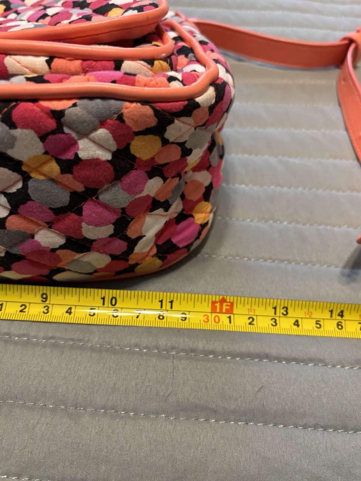Vera Bradley Pixie Confetti Turnlock Crossbody Purse w/ Convertible Strap Length