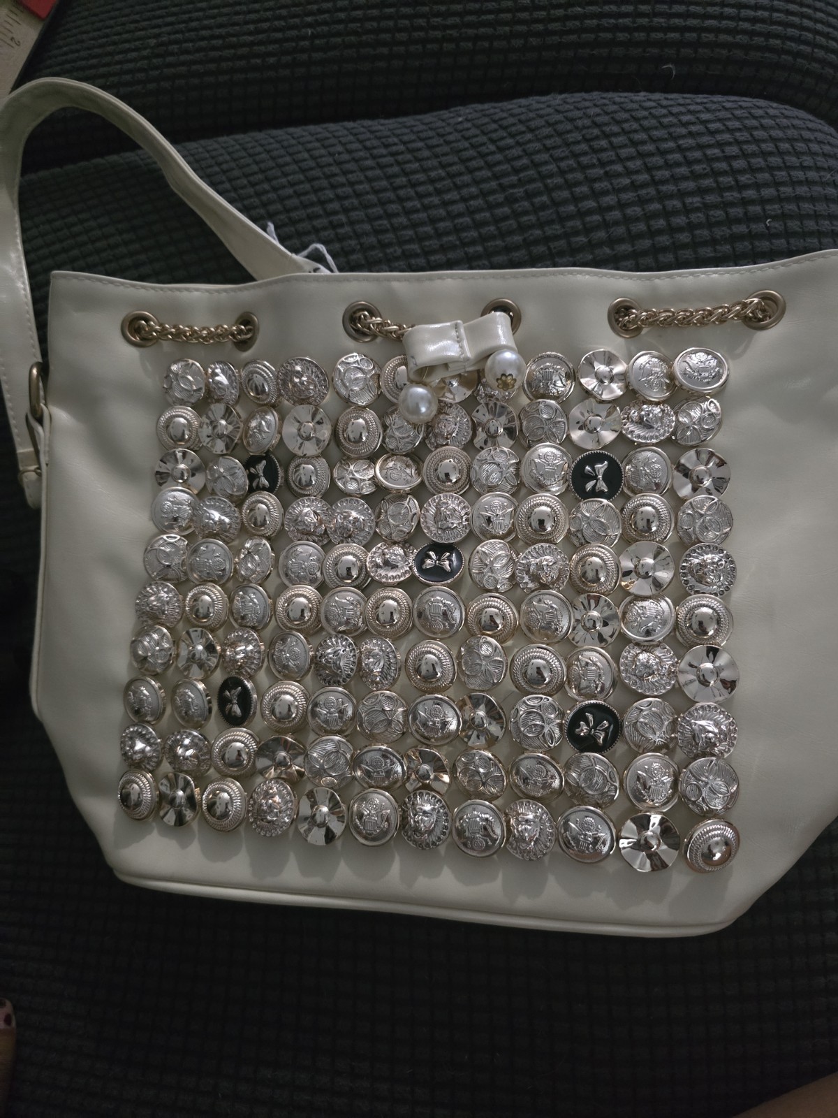 Nine West White Shoulder Bag Rhinestone Studded Bow Zip Chain Strap Pockets