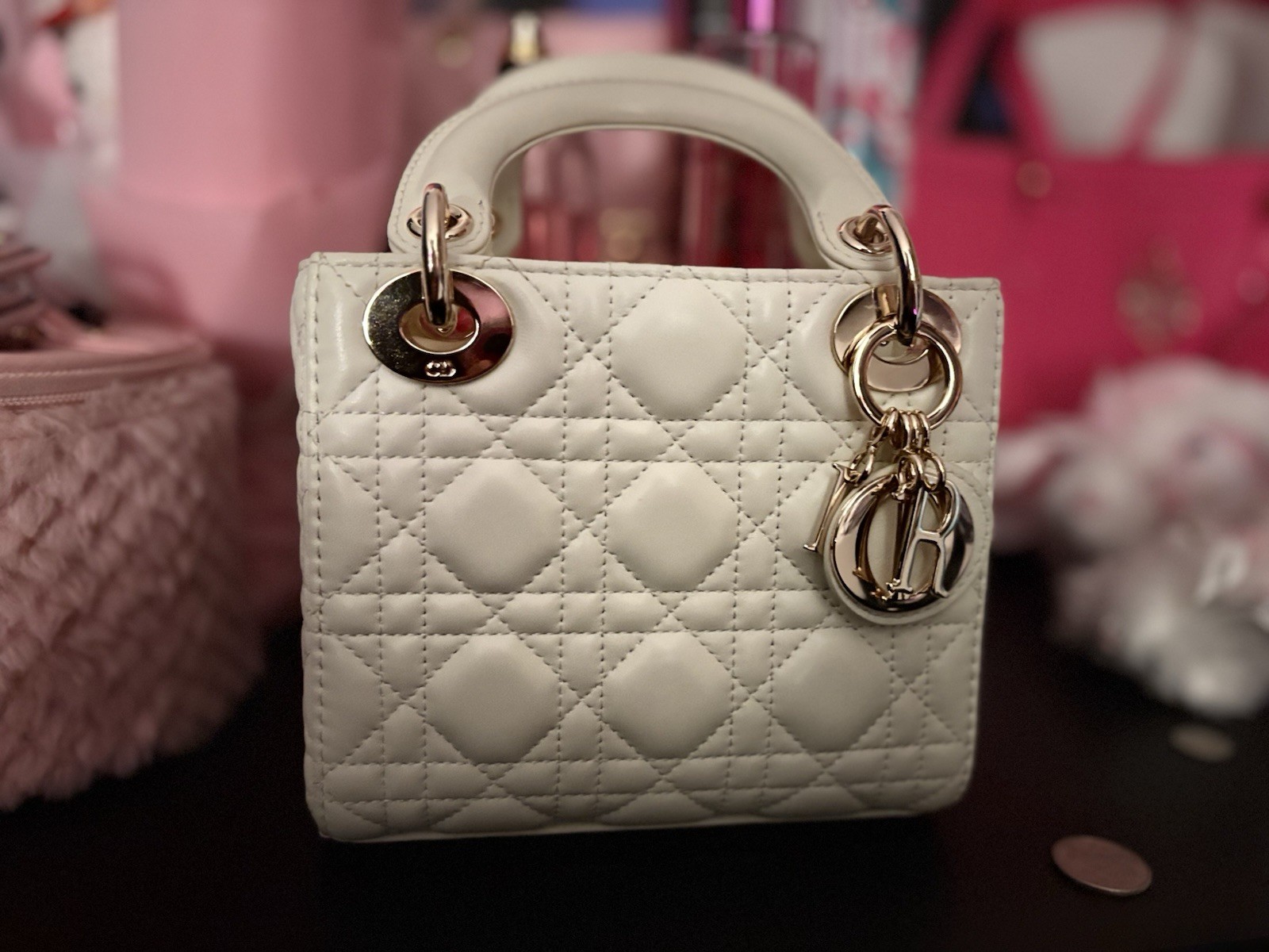 White Lamb Skin Purse with Golf Silverware