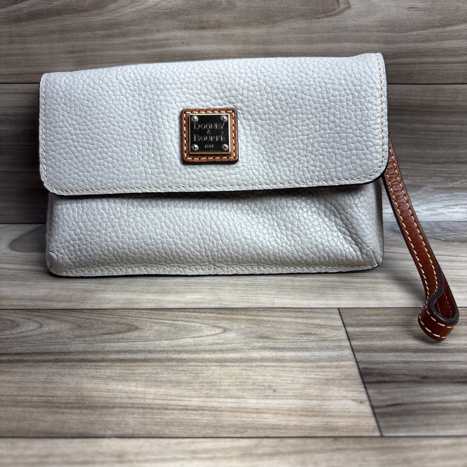 Dooney & Bourke Flap Wristlet Bone Pebble Grain Zip Snap Zip EXCELLENT