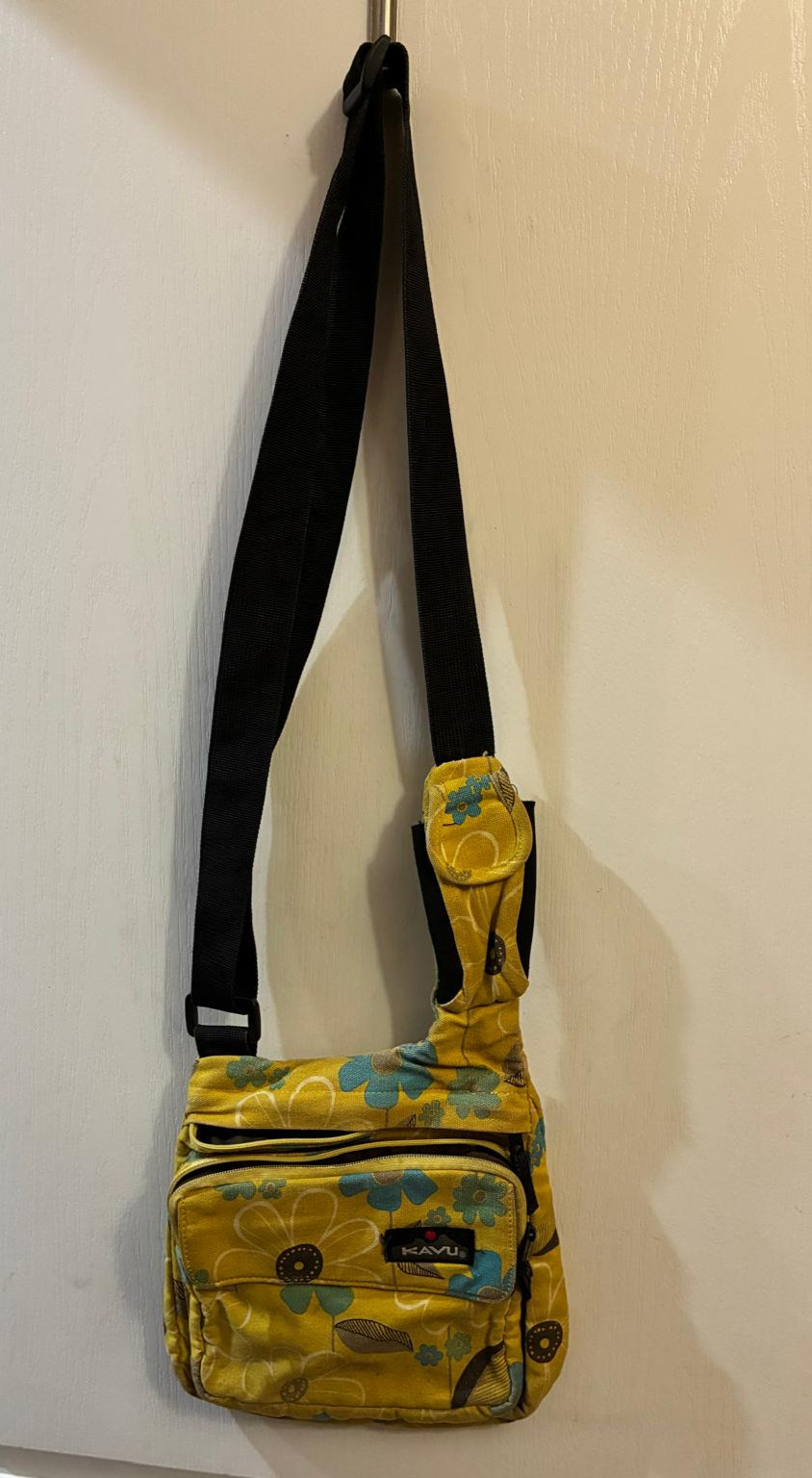 KAVU Floral Crossbody Shoulder Bag Yellow Canvas Adjustable Strap 🔥FAST SHIP 🔥