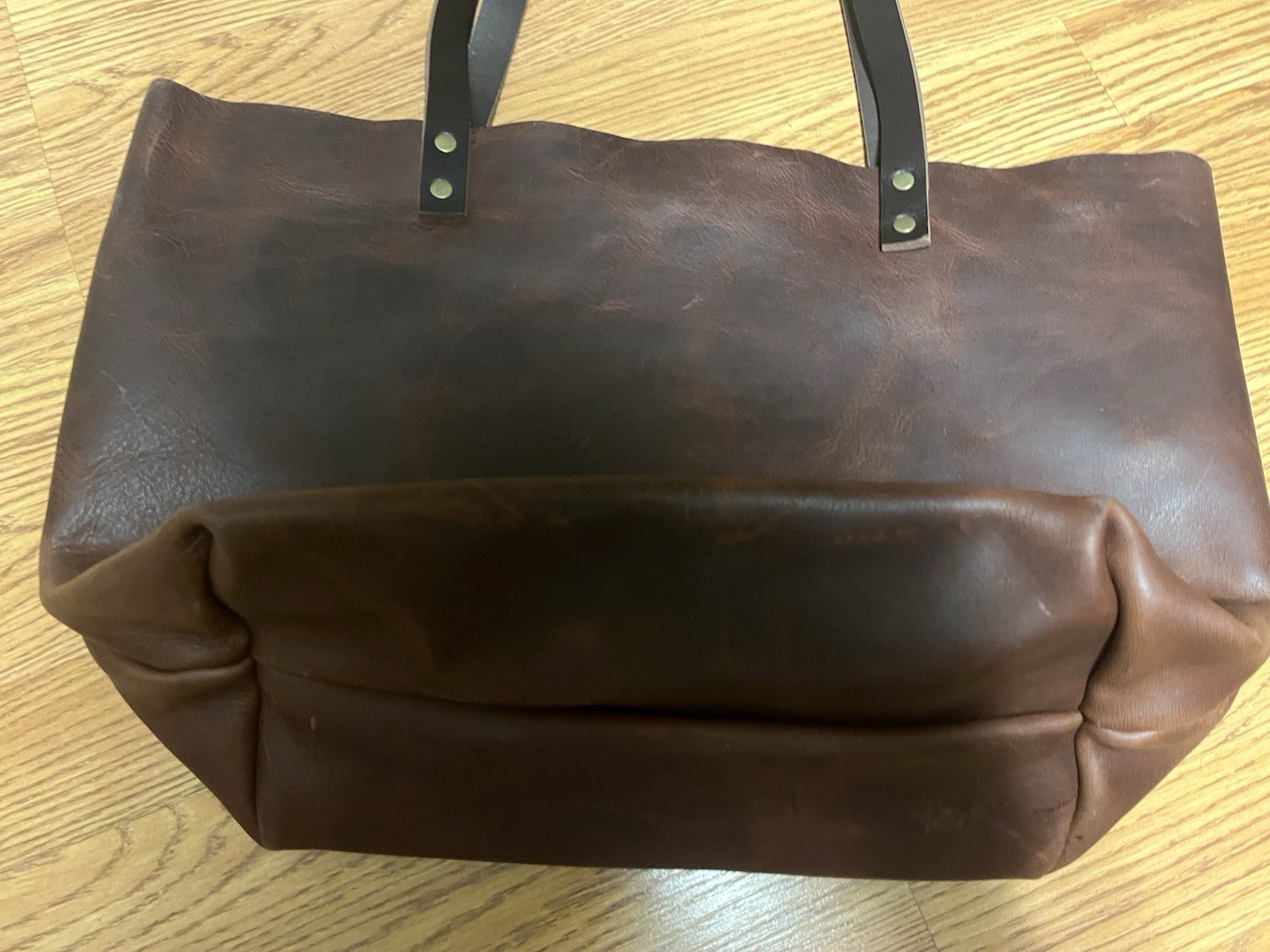 Portland Leather Goods Women’s Tote Bag Open Top Gold Hardware Logo