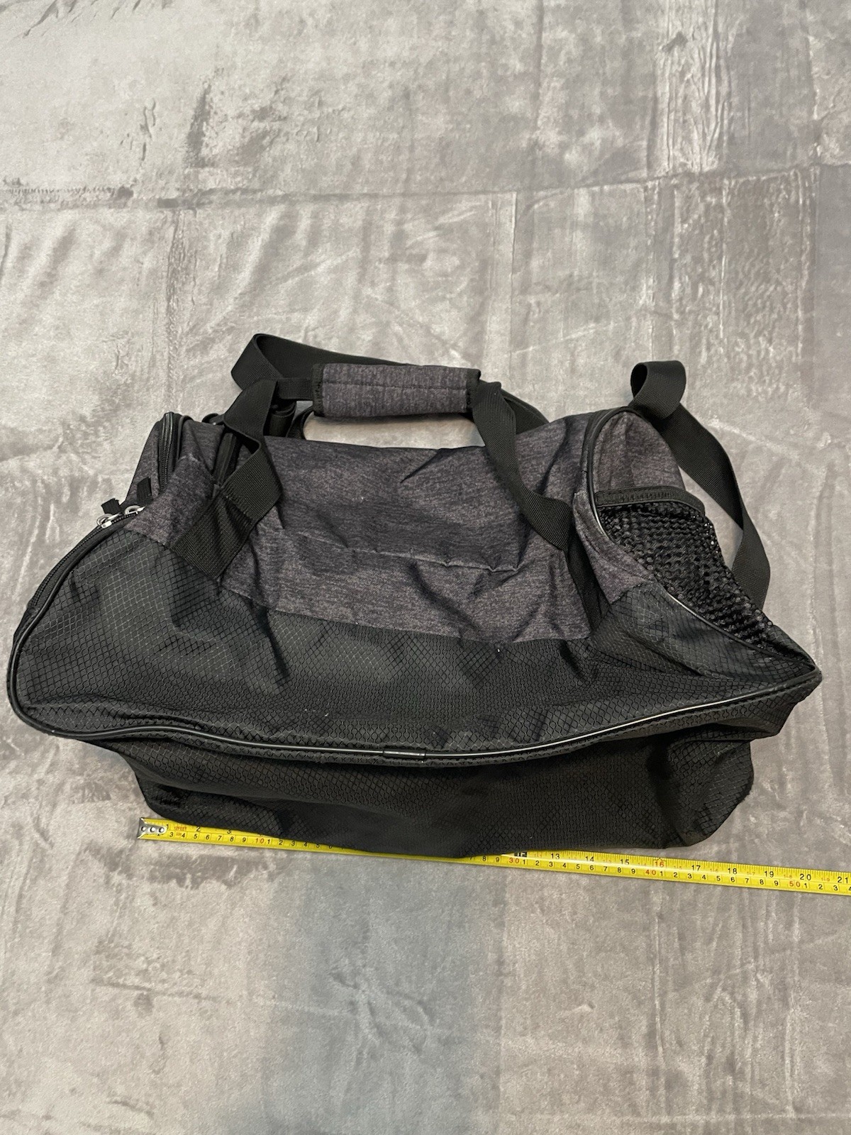 Adidas Defender Medium Duffel Bag Jersey Onix Gray Water Resistant