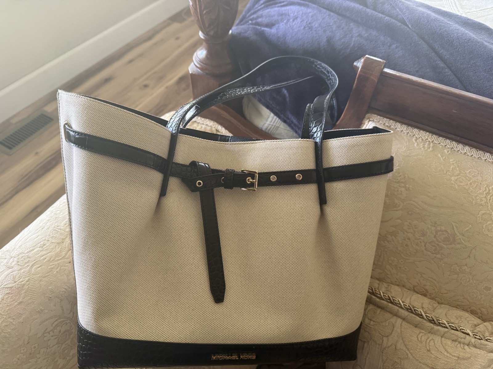 Michael Kors Large Colorblock Tote Beige/Black Buckle Closure Double Handles