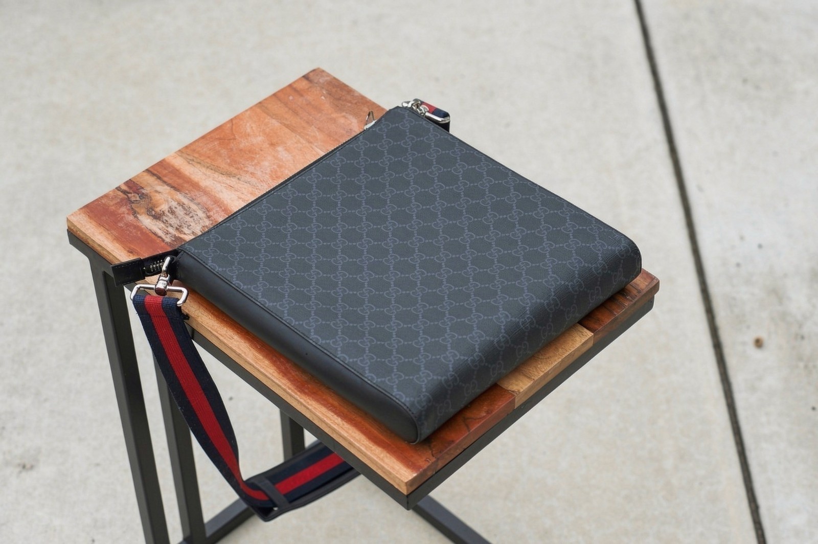 Gucci Messenger Bag Black/Gray Canvas
