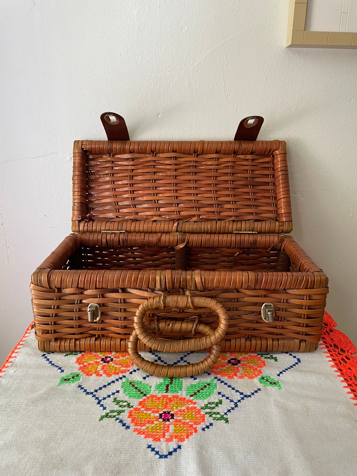 Vintage Wicker Basket Bag